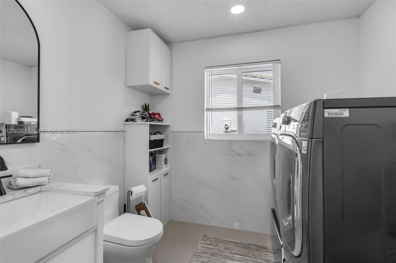 11311 NW 23rd St, Pembroke Pines, FL 33026 Photo