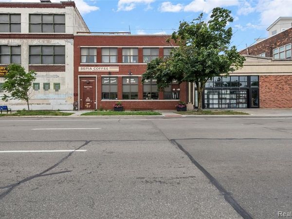 2831 E Grand Boulevard , Detroit, MI 48211