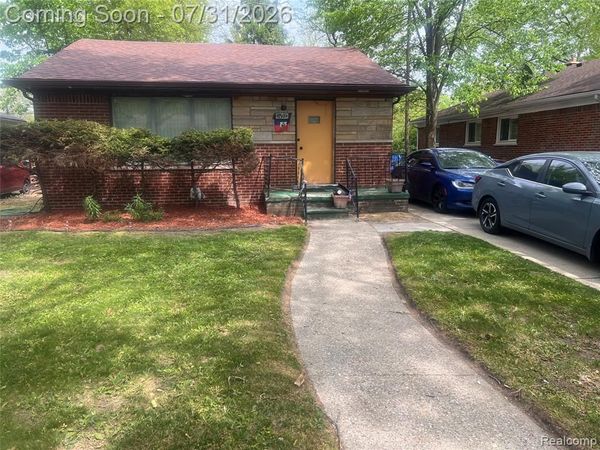22040 Cloverlawn Street , Oak Park, MI 48237
