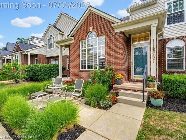 35104 Emma Circle , Commerce Twp, MI 48390