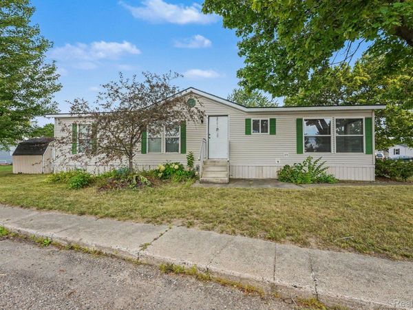 17128 Detroiter Ave, Springfield Township, Mi 48350