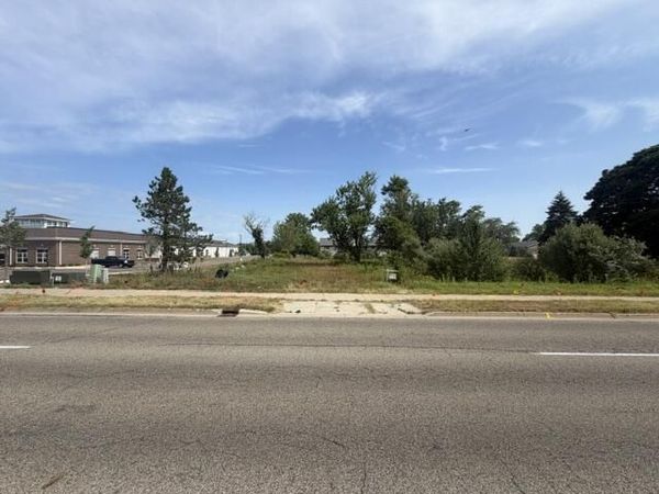 941 E 16th Street, Holland, MI 49423