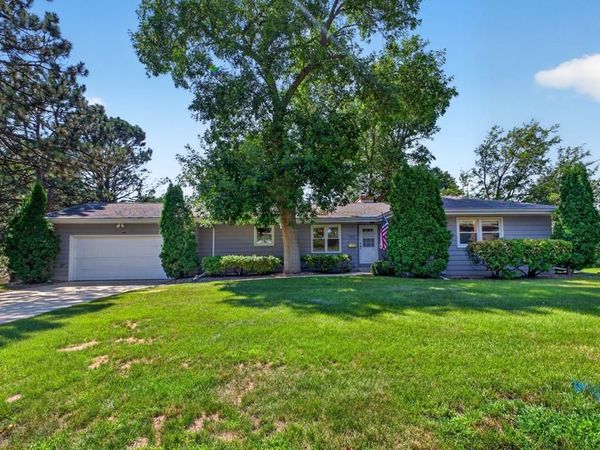 302 Garden Road , Albert Lea, MN 56007