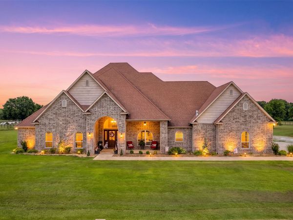 27318 E 758 Road, Wagoner, OK 74467