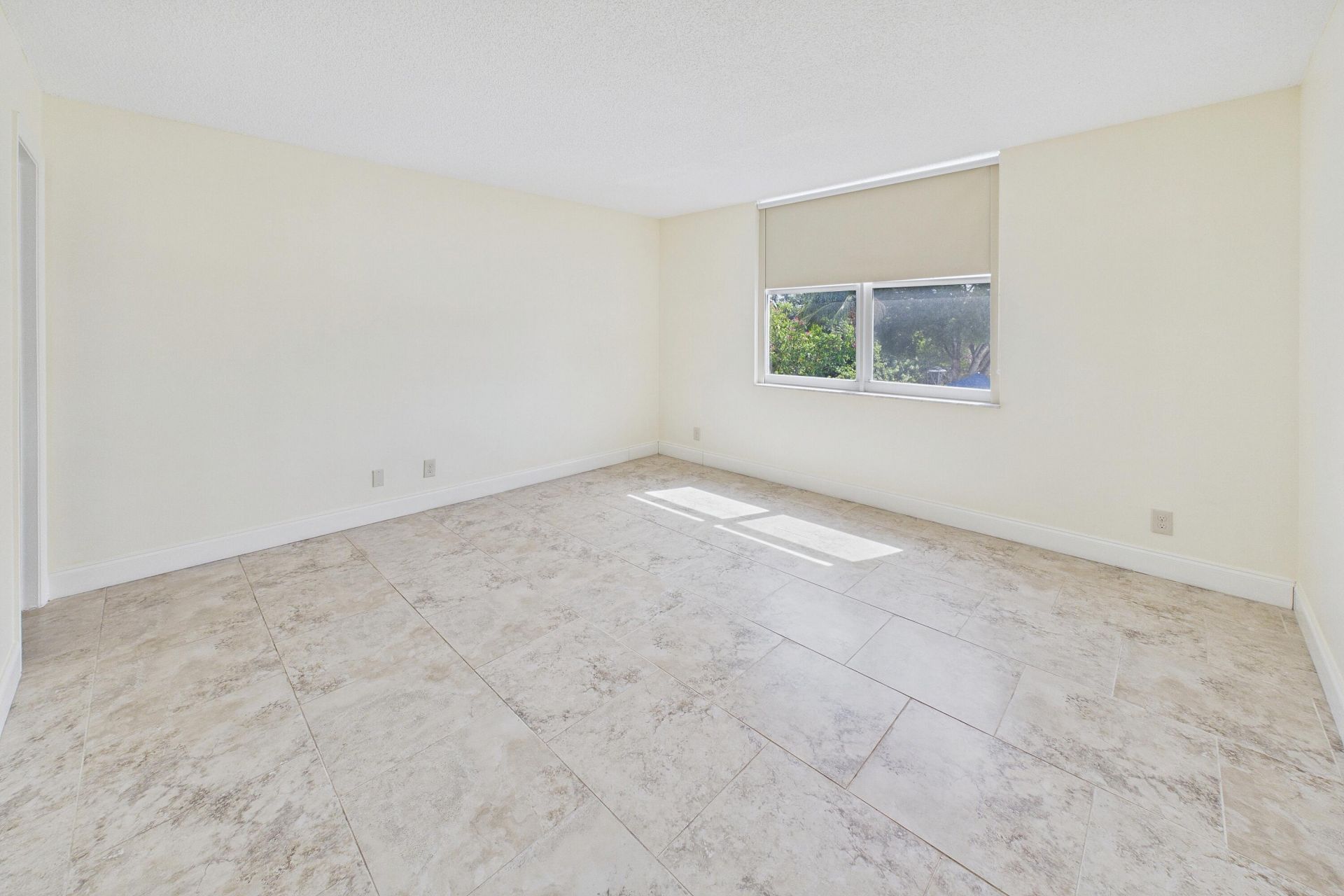1800 N Andrews Avenue N, Unit 2A, Fort Lauderdale, FL 33311 Photo
