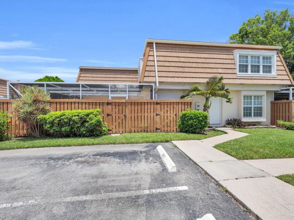 11557 WINCHESTER Drive, Palm Beach Gardens, FL 33410