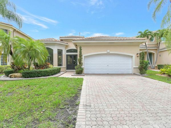 6041 SW 195TH Avenue, Pembroke Pines, FL 33332