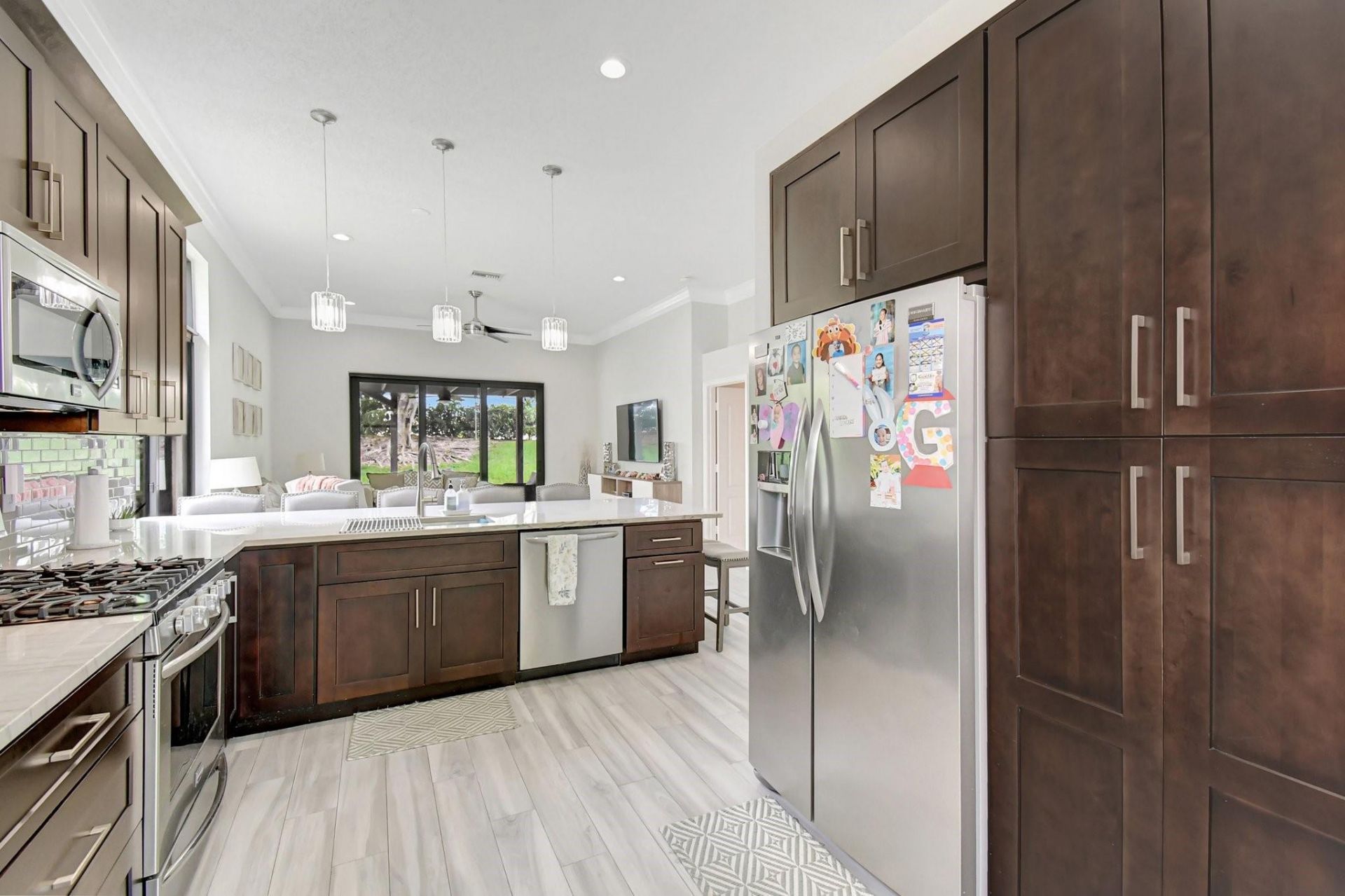 6041 SW 195th Avenue, Pembroke Pines, FL 33332 Photo