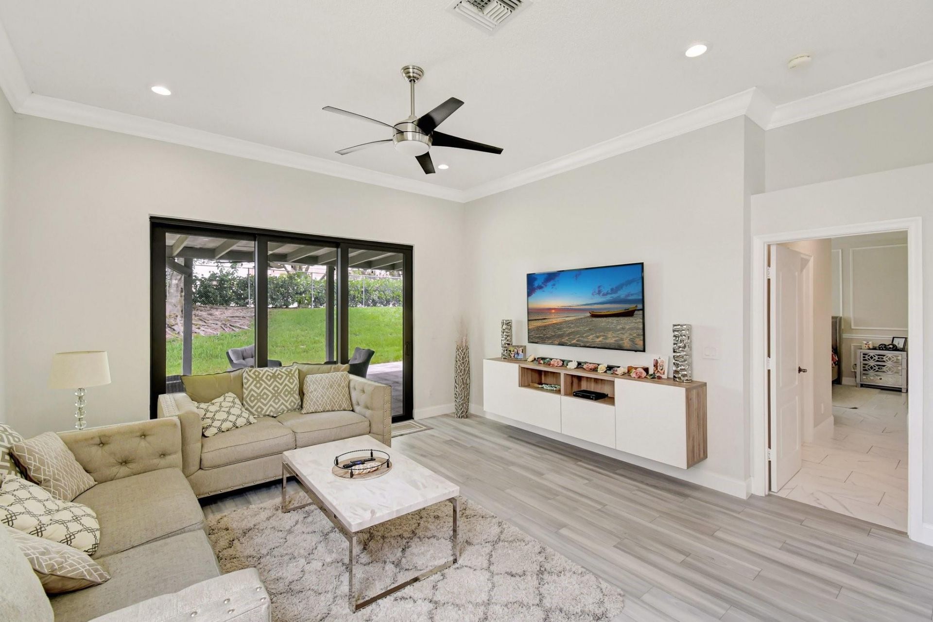 6041 SW 195th Avenue, Pembroke Pines, FL 33332 Photo