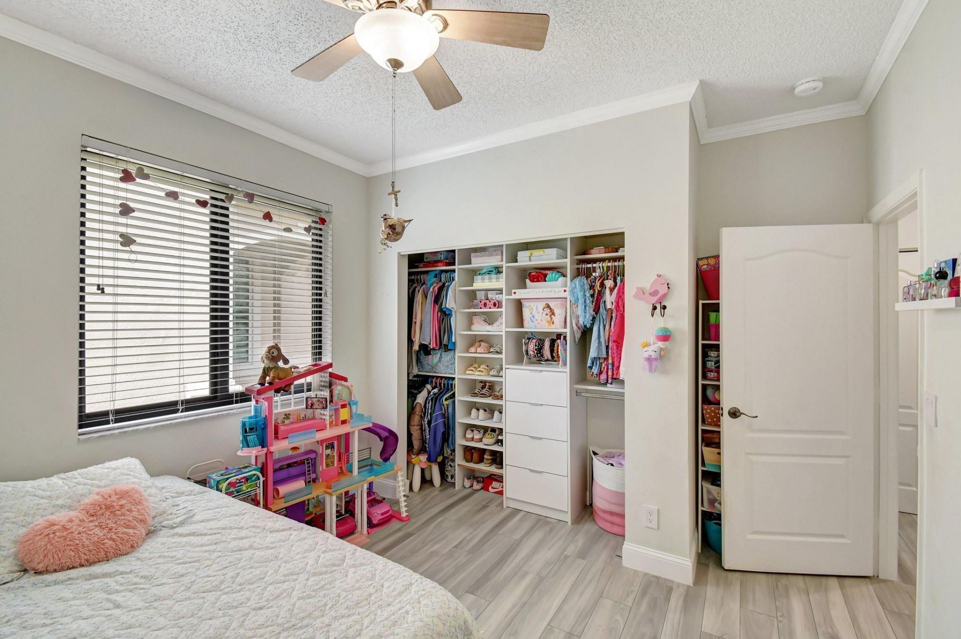 6041 SW 195th Avenue, Pembroke Pines, FL 33332 Photo