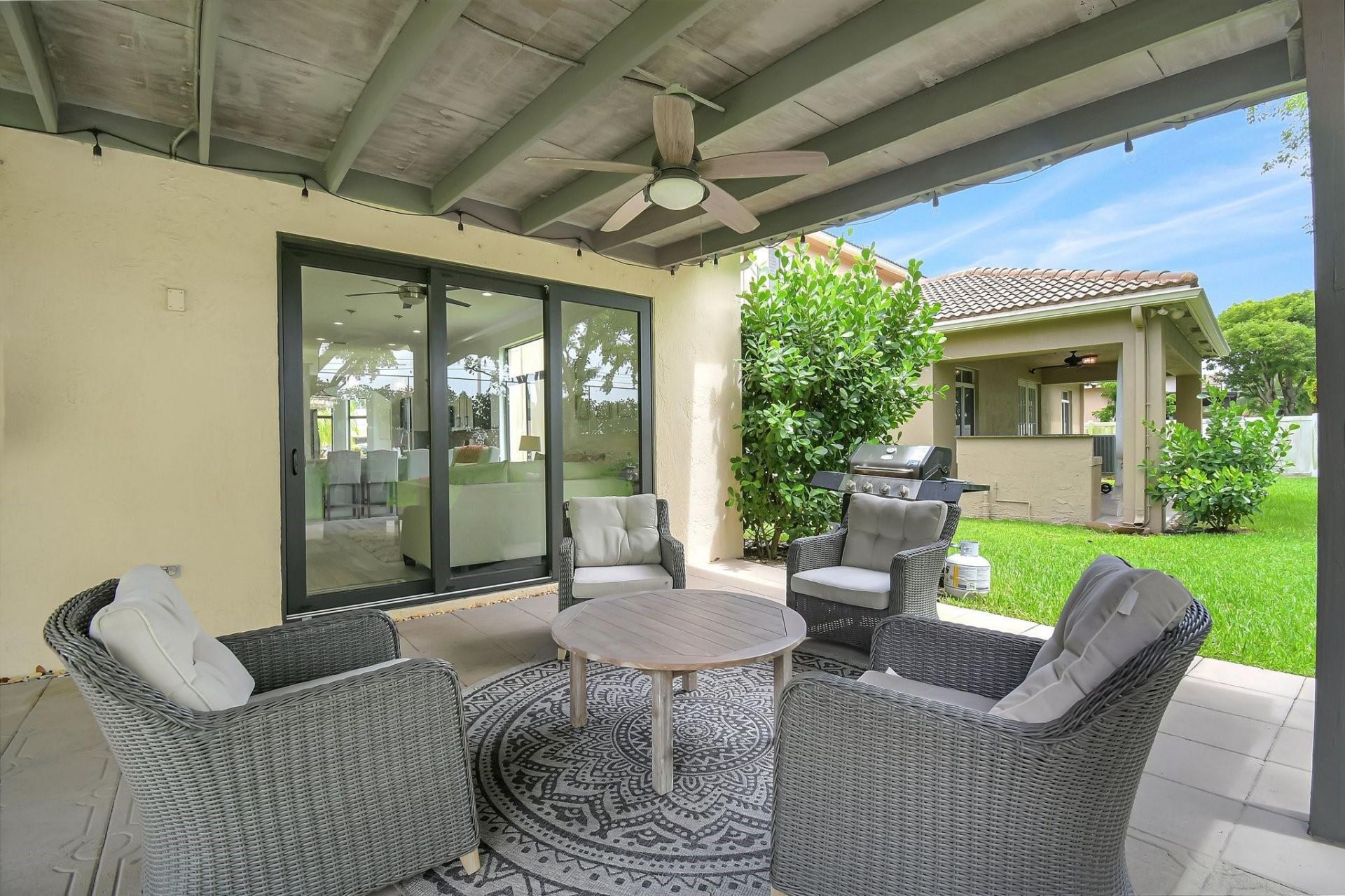 6041 SW 195th Avenue, Pembroke Pines, FL 33332 Photo