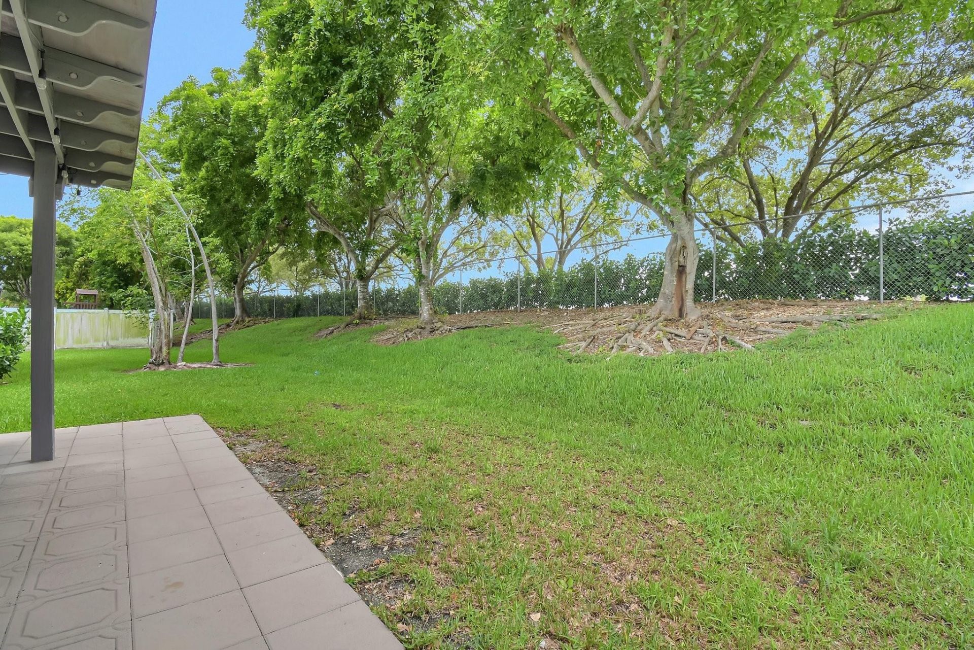 6041 SW 195th Avenue, Pembroke Pines, FL 33332 Photo