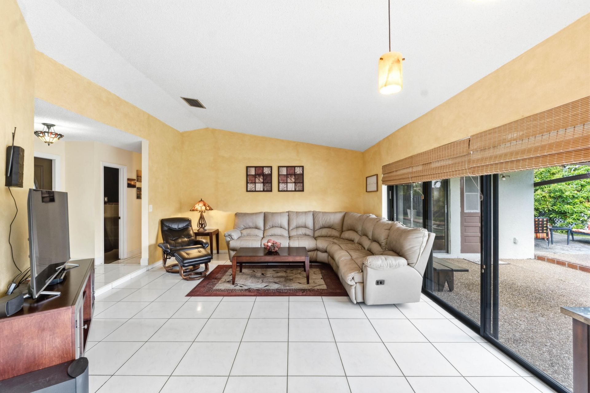 9437 NW 46th Court, Sunrise, FL 33351 Photo