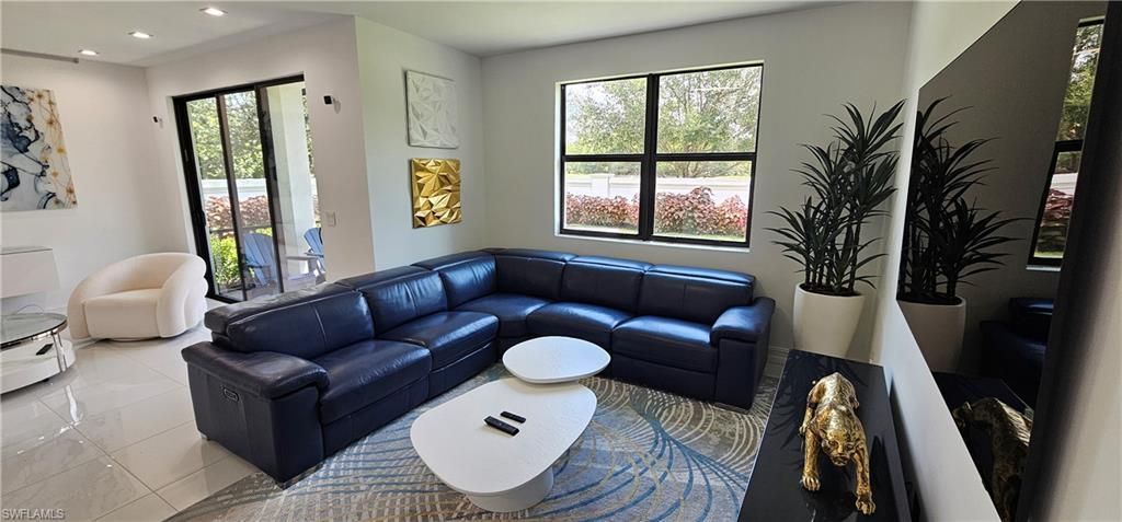 7510 Rockefeller Dr, Naples, FL 34119 Photo