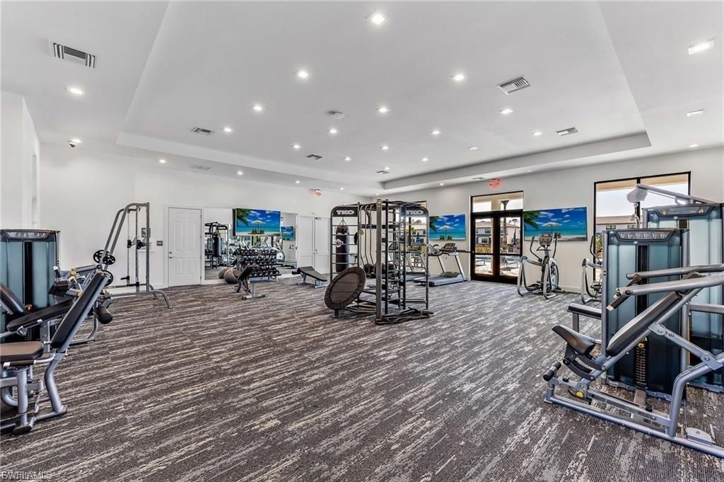 7510 Rockefeller Dr, Naples, FL 34119 Photo