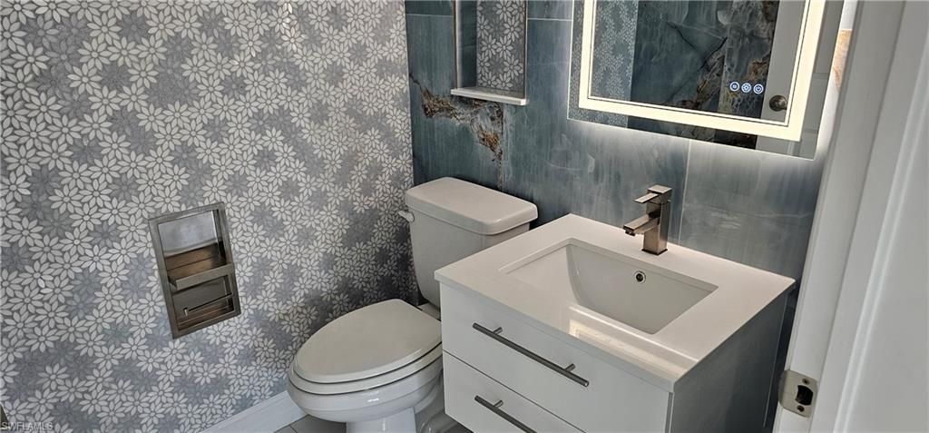 7510 Rockefeller Dr, Naples, FL 34119 Photo
