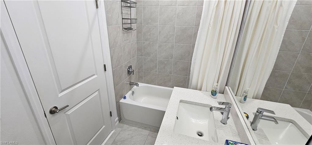 7510 Rockefeller Dr, Naples, FL 34119 Photo