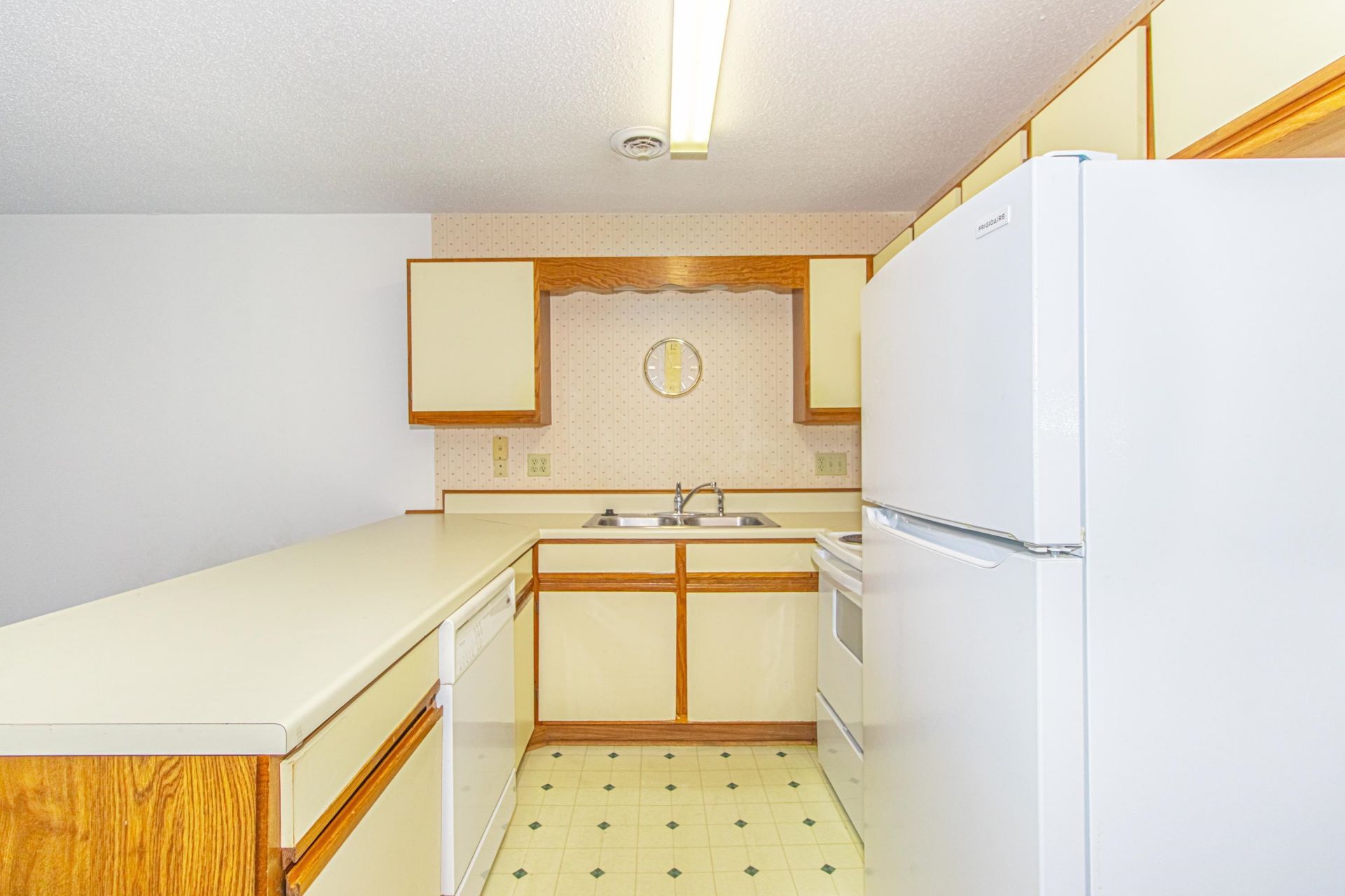 1870 Auburn Ln. Photo 12