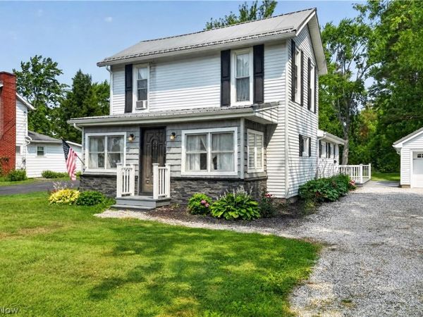 61 W Erie Street , Jefferson, OH 44047