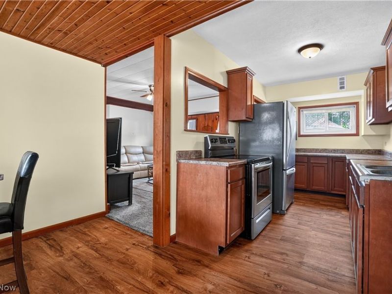61 W Erie Street , Jefferson, OH 44047 Photo 16