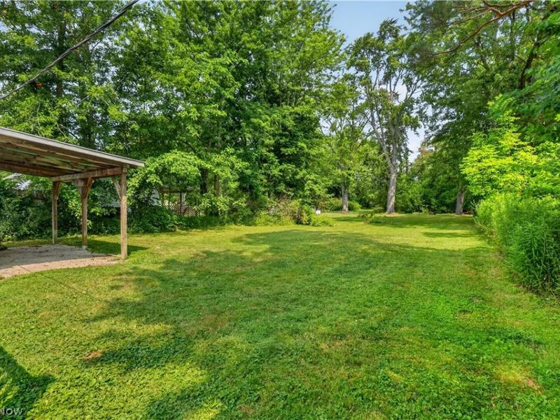 61 W Erie Street , Jefferson, OH 44047 Photo 5
