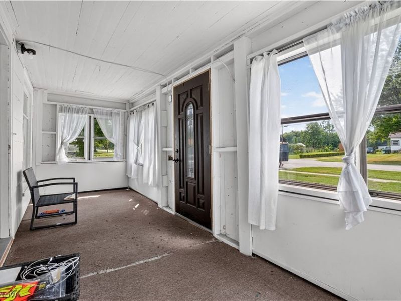 61 W Erie Street , Jefferson, OH 44047 Photo 6