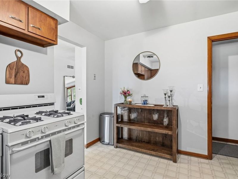 5543 Edwards Road , Ravenna, OH 44266 Photo 6