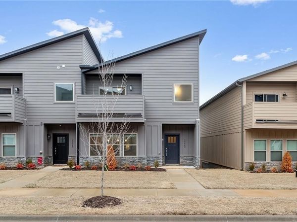 2220 W Million Lane , Fayetteville, AR 72704