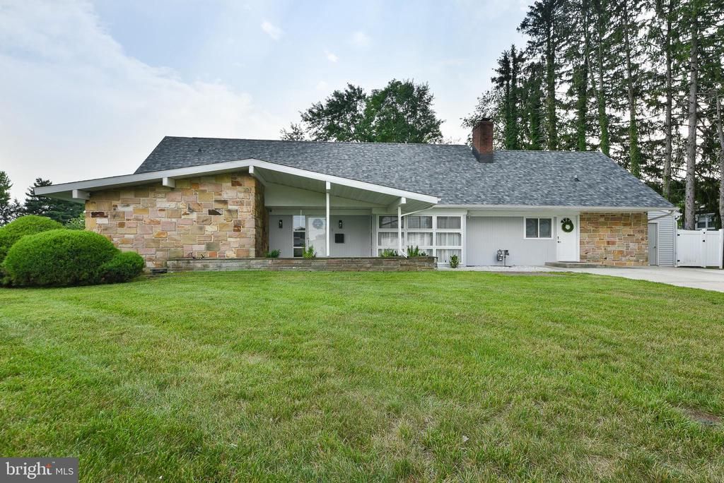 8 Windover Lane , Willingboro, NJ 08046 Main Photo