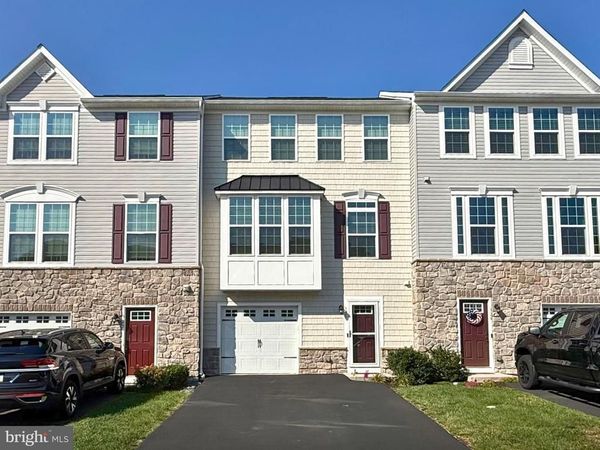327 PIN OAK LANE, PERKASIE, PA 18944