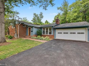 3511 SLADE RUN DRIVE , FALLS CHURCH, VA 22042