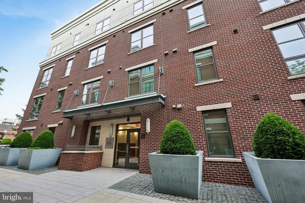 815 Patrick, Unit 410, Alexandria, VA 22314 Main Photo