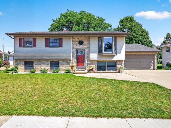 513 JEFFREY STREET, Combined Locks, WI 54113