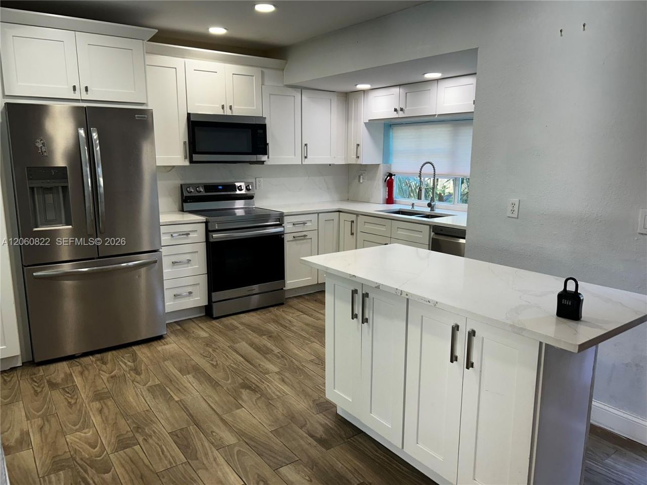 2403 NW 108th Ter , Sunrise, FL 33322 Photo