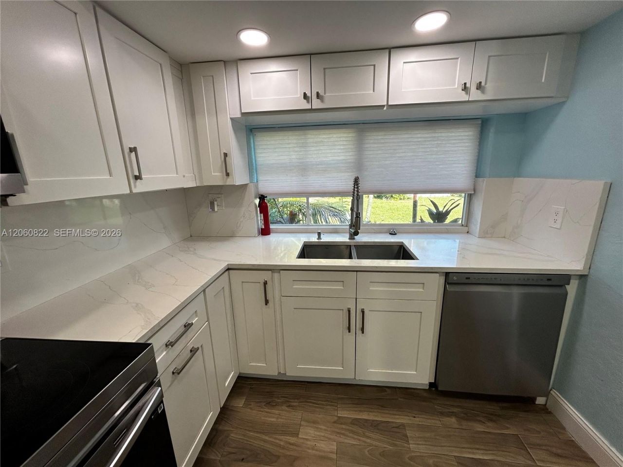 2403 NW 108th Ter , Sunrise, FL 33322 Photo