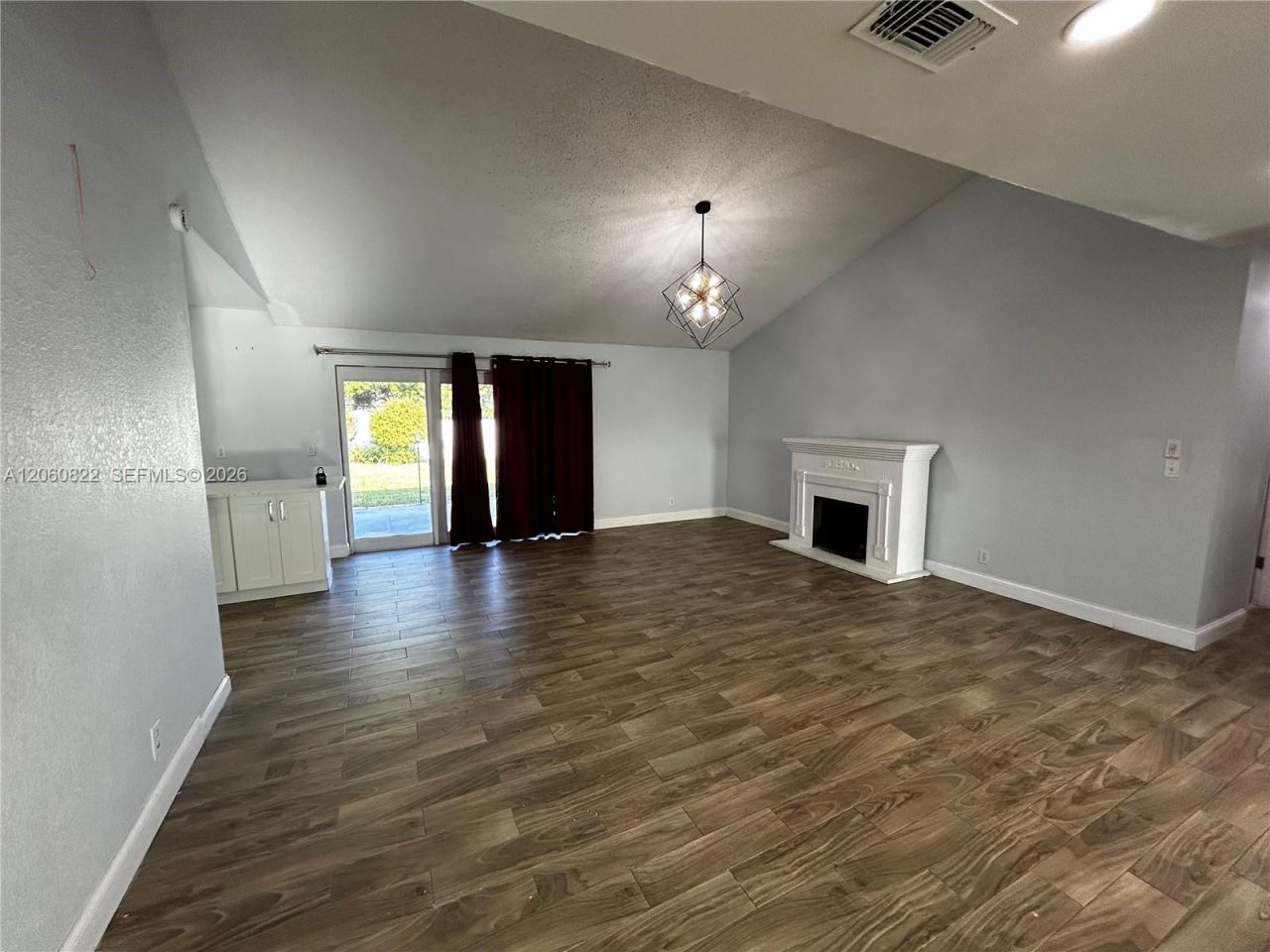 2403 NW 108th Ter , Sunrise, FL 33322 Photo
