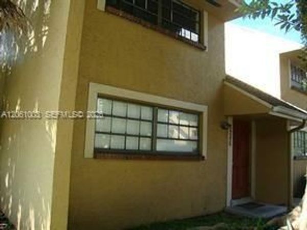 3246 N Pine Island Rd, Unit 101, Sunrise, FL 33351