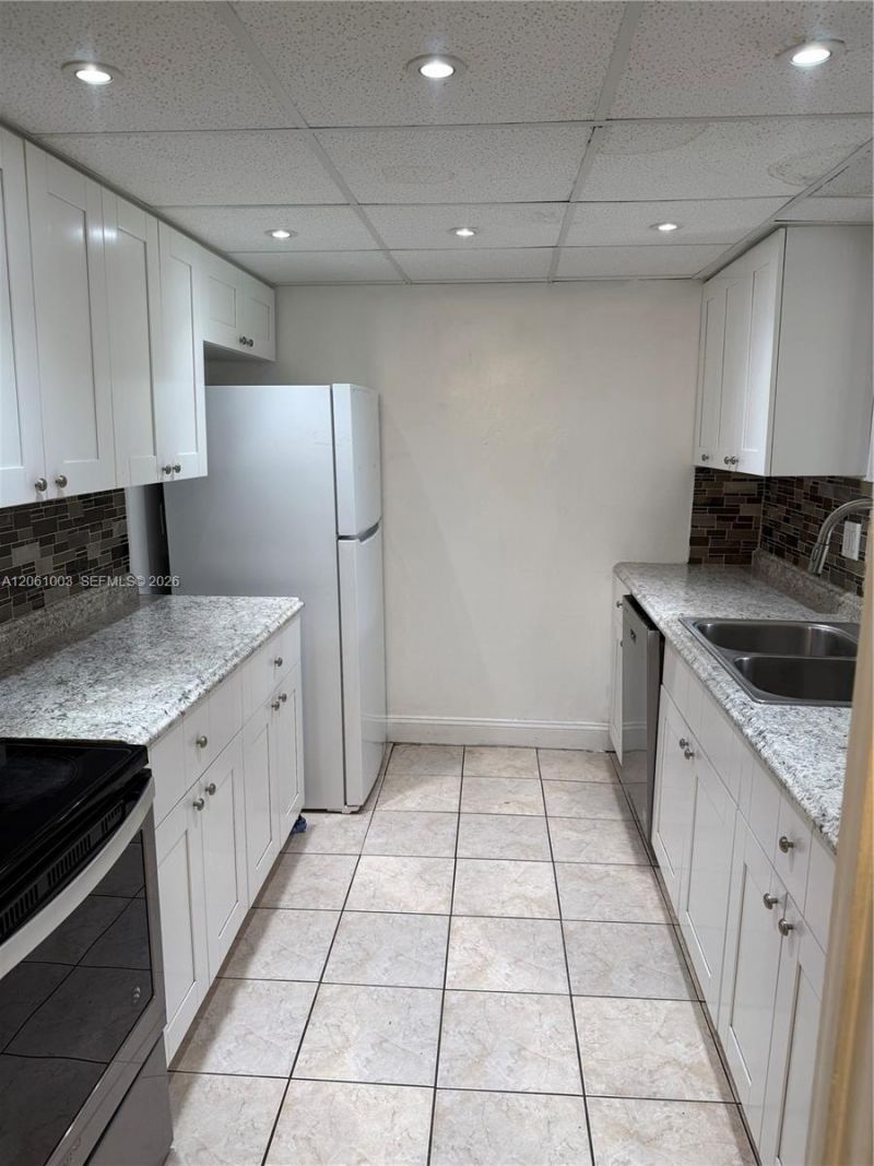 3246 N Pine Island Rd, Unit 101, Sunrise, FL 33351 Photo