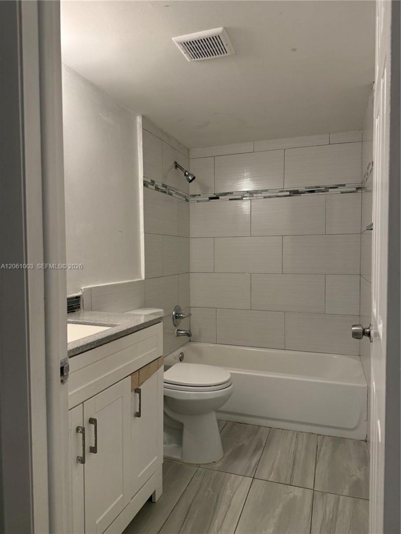 3246 N Pine Island Rd, Unit 101, Sunrise, FL 33351 Photo