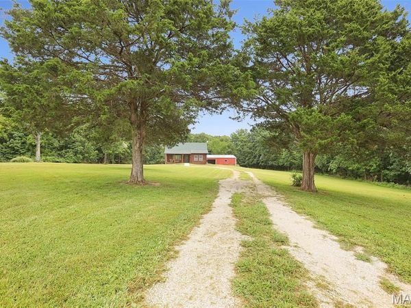 4201 E Four Ridge Road , Imperial, MO 63052