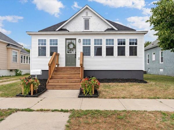715 2nd Avenue NE, Staples, MN 56479