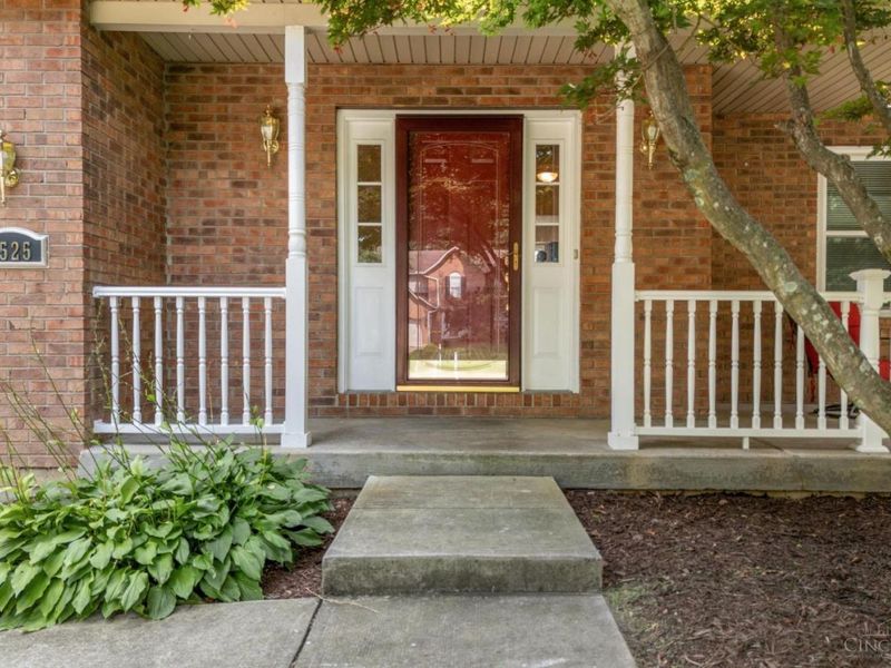 5525 Scarlet Maple Court, Milford, OH 45150 Photo 2