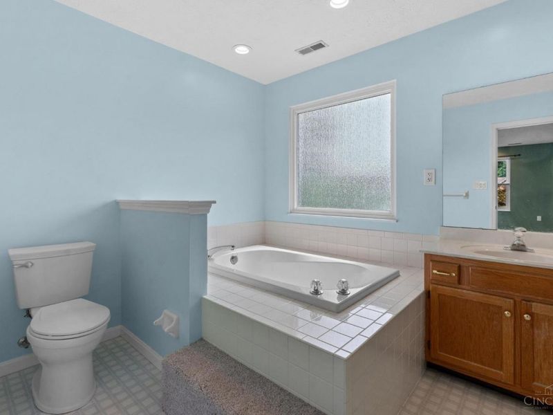 5525 Scarlet Maple Court, Milford, OH 45150 Photo 28