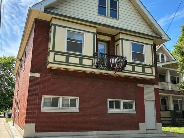 2598 W 10th Street , Cleveland, OH 44113