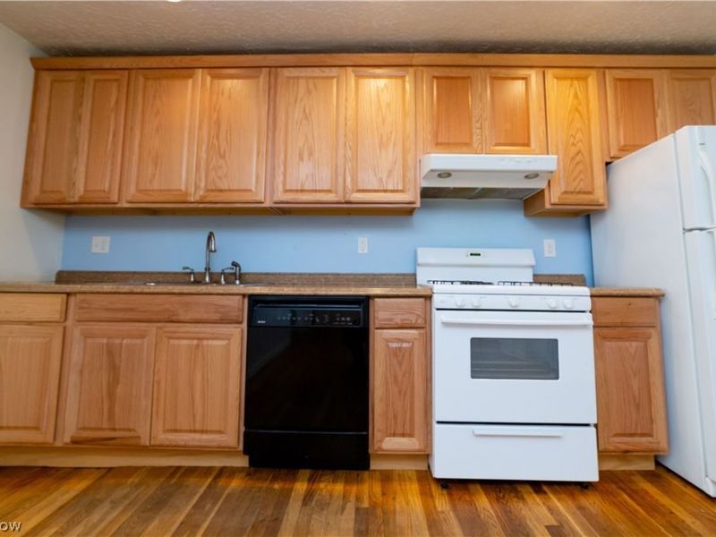 2598 W 10th Street , Cleveland, OH 44113 Photo 7