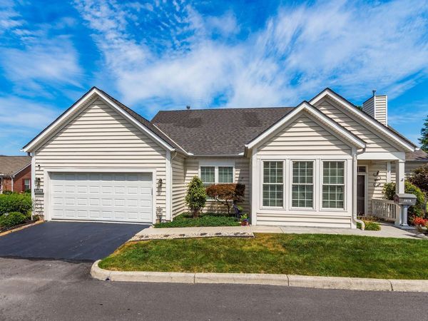 5978 Hickory Brook Way , Columbus, OH 43213