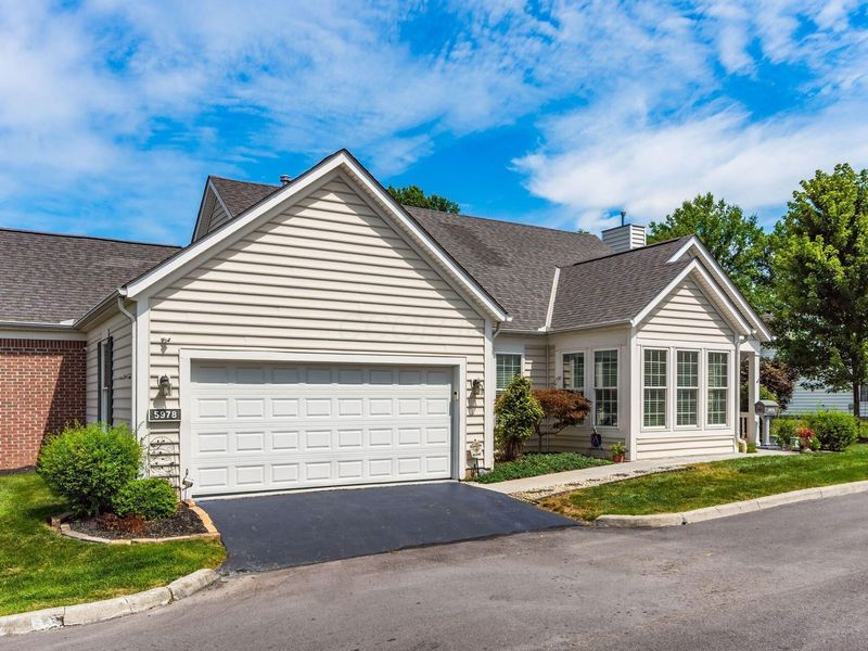 5978 Hickory Brook Way , Columbus, OH 43213 Photo 2