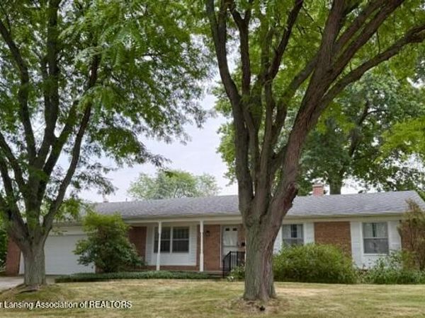 1414 Shannon Lane, Lansing, MI 48917