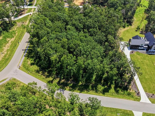 8482 Big Sky Lane, Signal Mountain, TN 37377