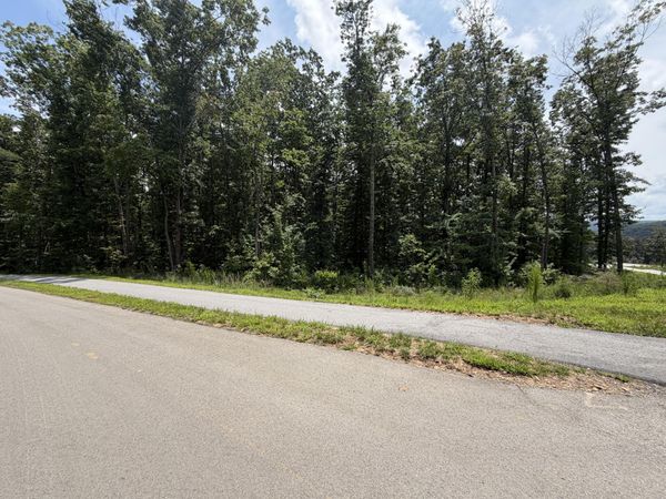 8482 Big Sky Lane, Signal Mountain, TN 37377